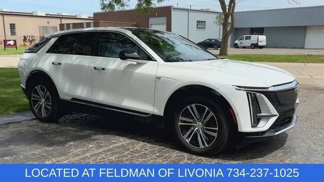 Used 2024 Cadillac LYRIQ Luxury 2 with VIN 1GYKPRRL2RZ121296 for sale in Livonia, MI