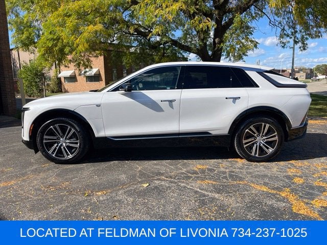 Used 2024 Cadillac LYRIQ Luxury 2 with VIN 1GYKPRRL3RZ121419 for sale in Livonia, MI