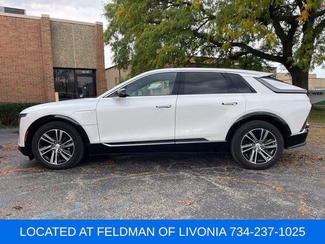 Used 2024 Cadillac LYRIQ Luxury 2 with VIN 1GYKPRRL5RZ118280 for sale in Livonia, MI