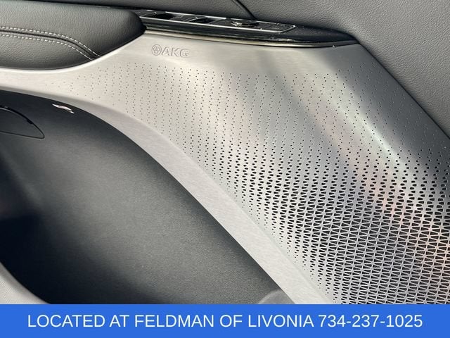 2024 Cadillac LYRIQ Luxury 2 - Photo 24