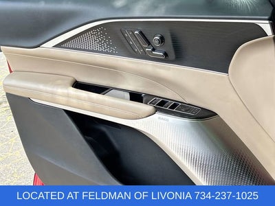 2024 Cadillac LYRIQ Luxury 3