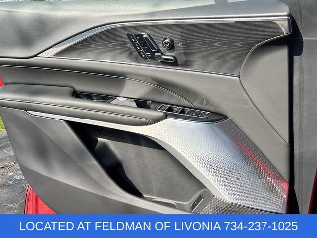 2024 Cadillac LYRIQ Sport 2