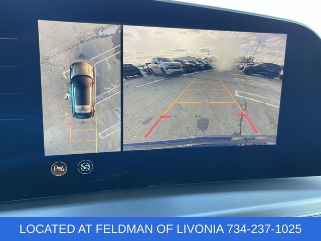 2024 Cadillac LYRIQ Sport 2