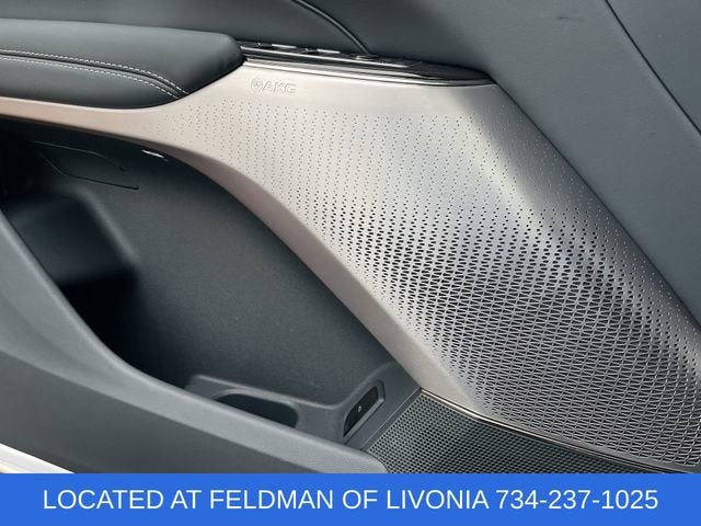 2024 Cadillac LYRIQ Sport 3