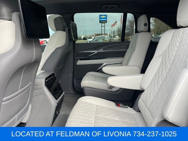 2025 Cadillac ESCALADE IQ Luxury 1