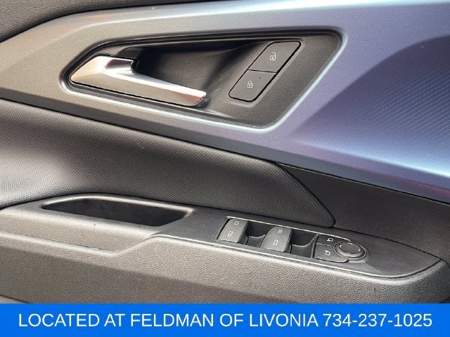 2024 Chevrolet Equinox EV LT - Photo 17