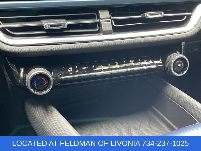 2024 Chevrolet Equinox EV LT - Photo 17