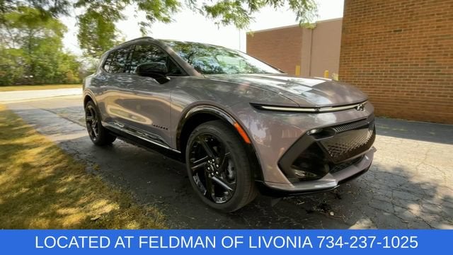 Used 2024 Chevrolet Equinox EV RS with VIN 3GN7DSRP2RS284422 for sale in Livonia, MI