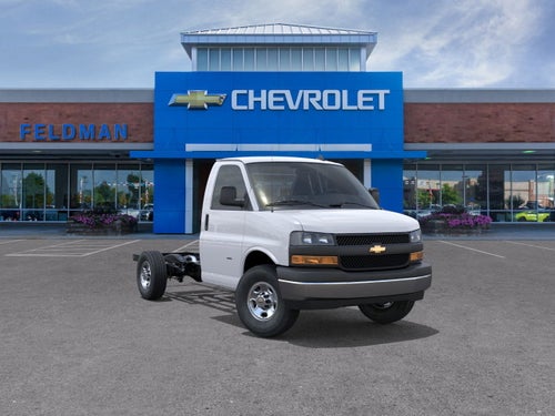 2025 Chevrolet Express Cutaway 3500 1WT