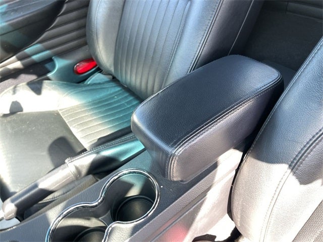 2004 Ford Thunderbird Base