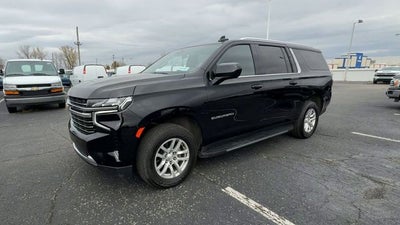 2023 Chevrolet Suburban LT