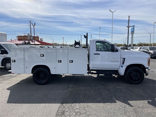 2023 Chevrolet Silverado 4500HD SERVICE BODY