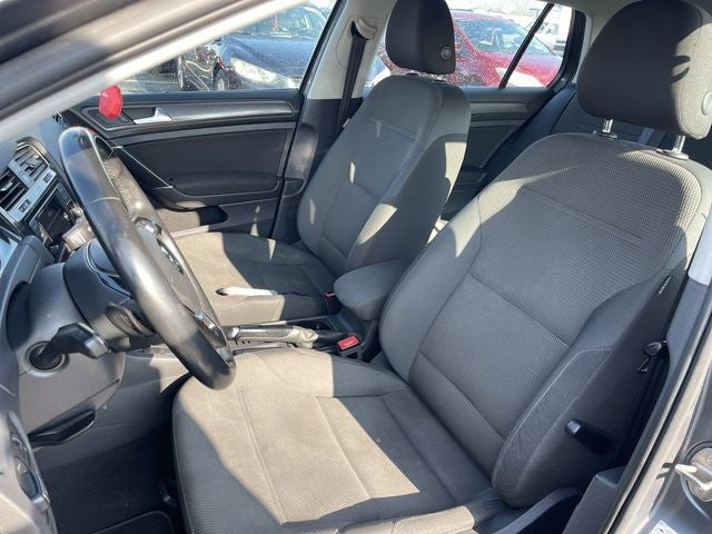 2019 Volkswagen Golf Base