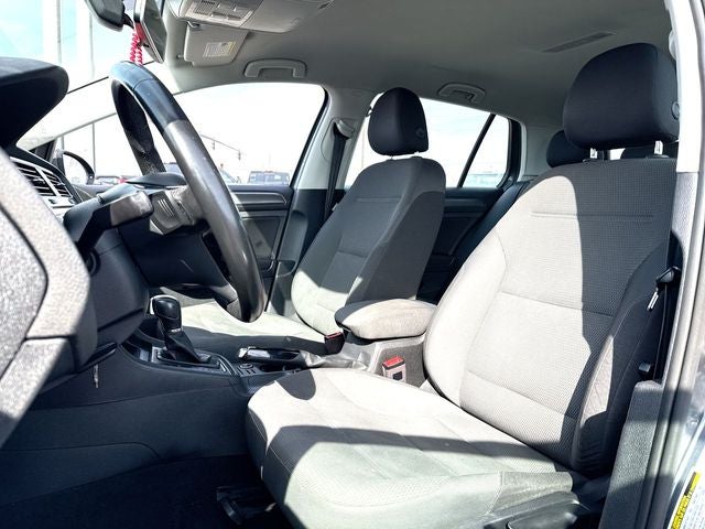 2019 Volkswagen Golf Base