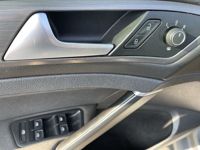 2019 Volkswagen Golf Base