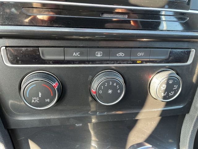 2019 Volkswagen Golf Base