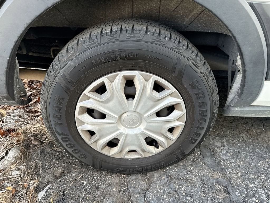 2023 Ford Transit Passenger Wagon XL