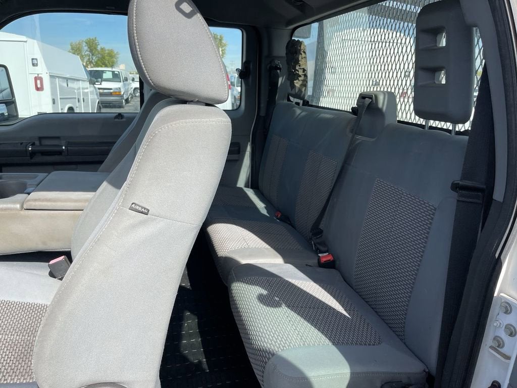 2013 Ford Super Duty F-350 DRW XL