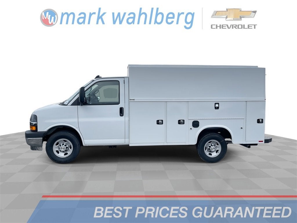 2025 Chevrolet Express Cutaway 3500 1WT