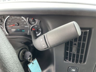 2025 Chevrolet Express Cutaway 3500 1WT