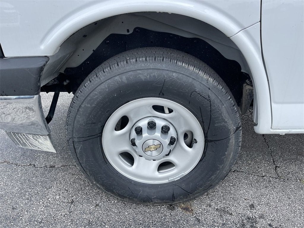 2025 Chevrolet Express Cutaway 3500 1WT