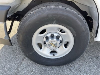2025 Chevrolet Express Cutaway 3500 1WT