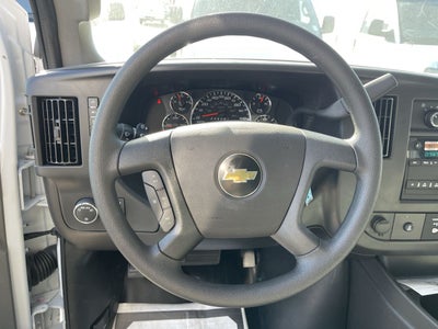 2025 Chevrolet Express Cutaway 3500 1WT