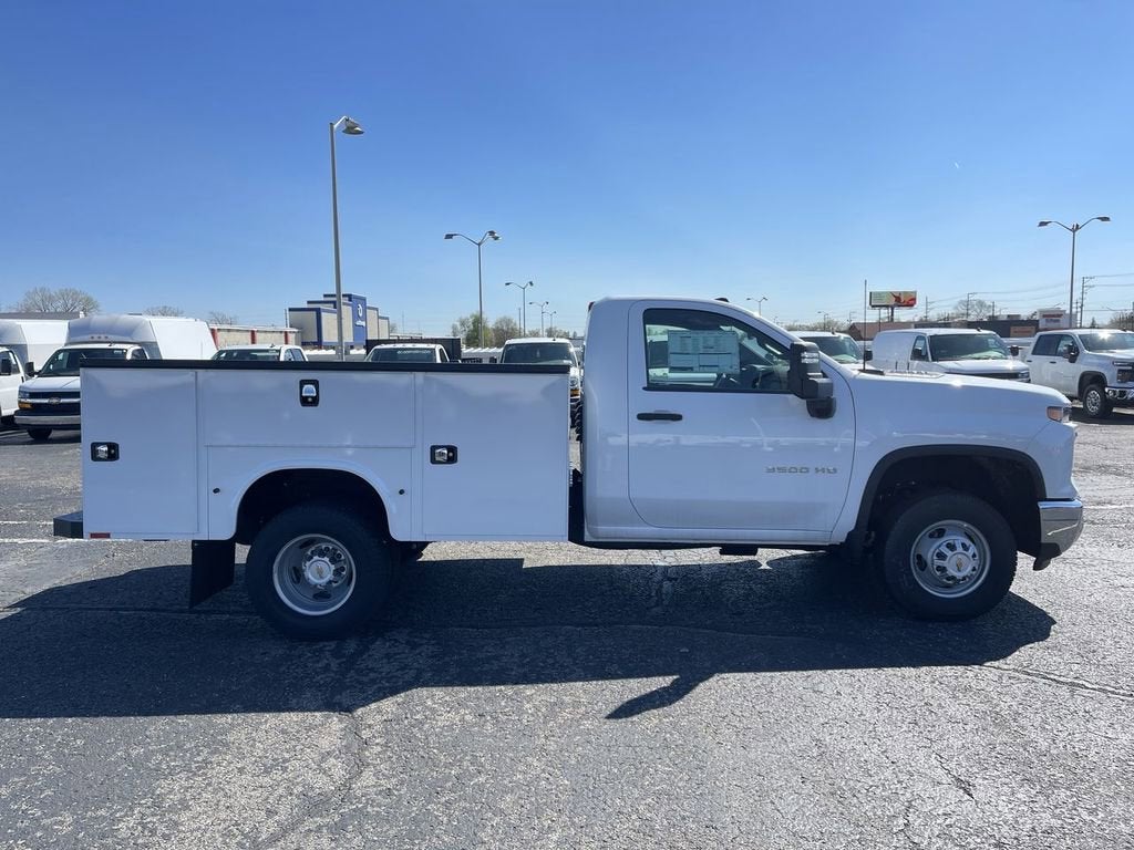 2025 Chevrolet Silverado 3500 HD Chassis Cab Work Truck
