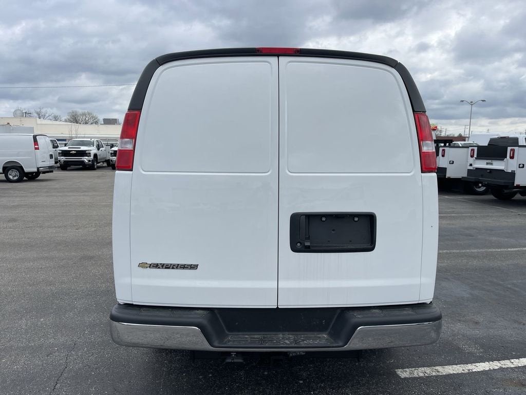 2026 Chevrolet Express Cargo WT