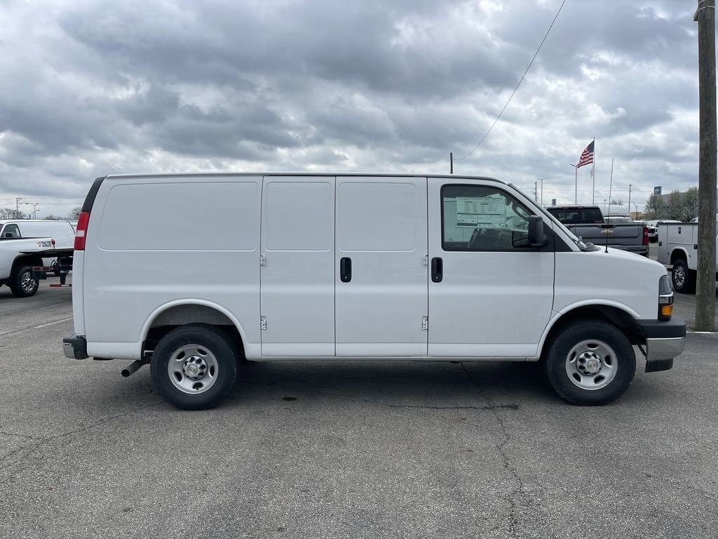 2026 Chevrolet Express Cargo WT
