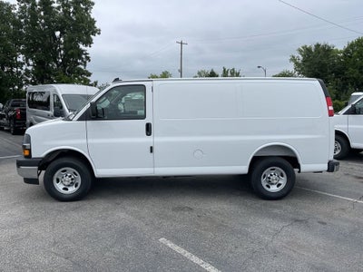 2025 Chevrolet Express Cargo WT