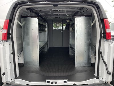 2025 Chevrolet Express Cargo WT