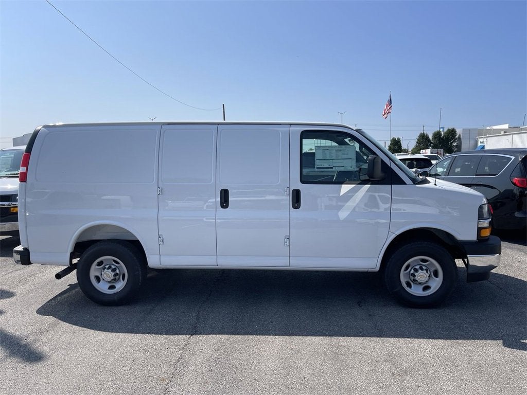 2025 Chevrolet Express Cargo 2500 WT