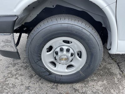 2025 Chevrolet Express Cargo WT