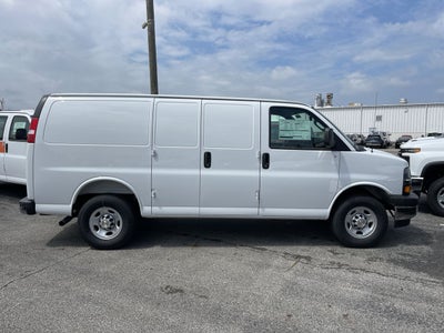 2025 Chevrolet Express Cargo WT