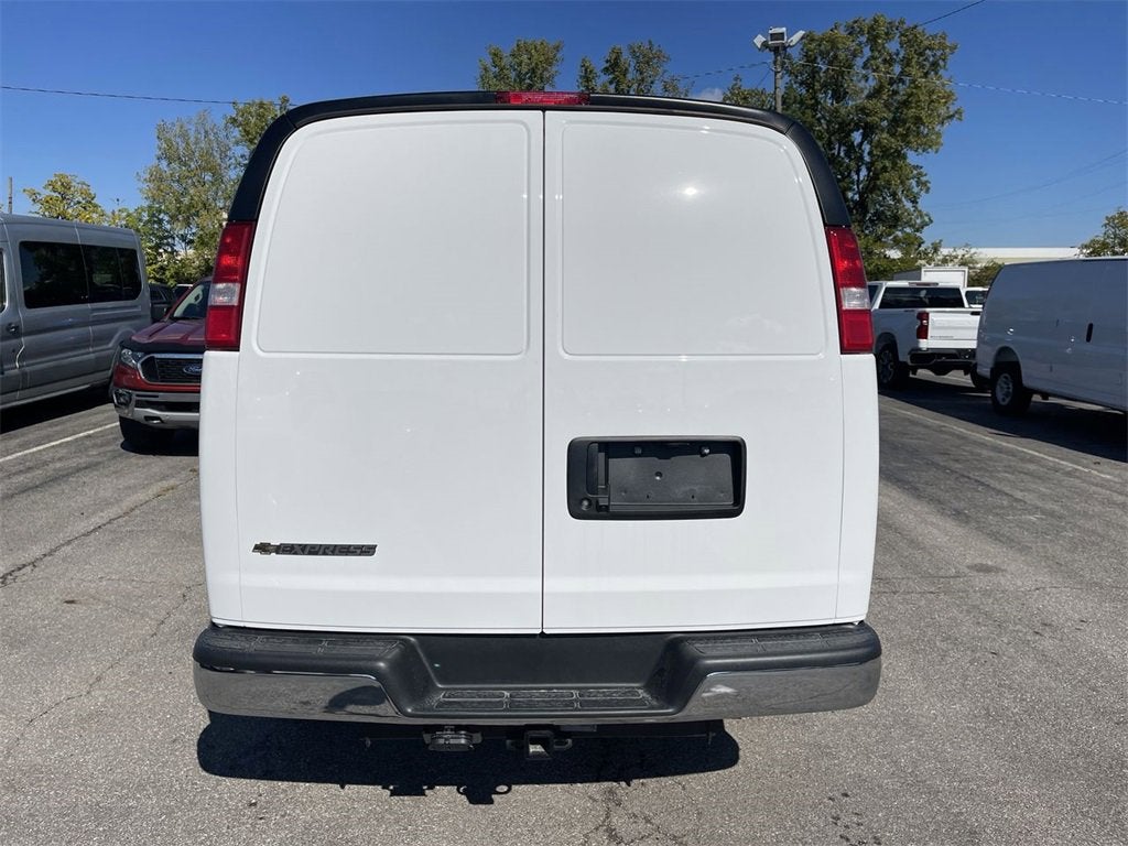 2025 Chevrolet Express Cargo 2500 WT