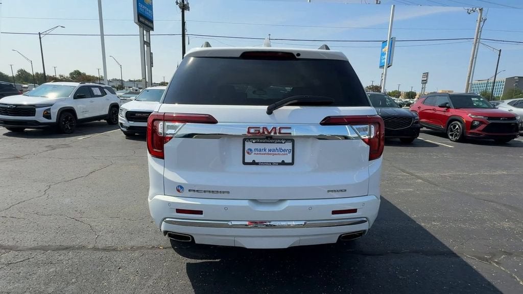2023 GMC Acadia Denali