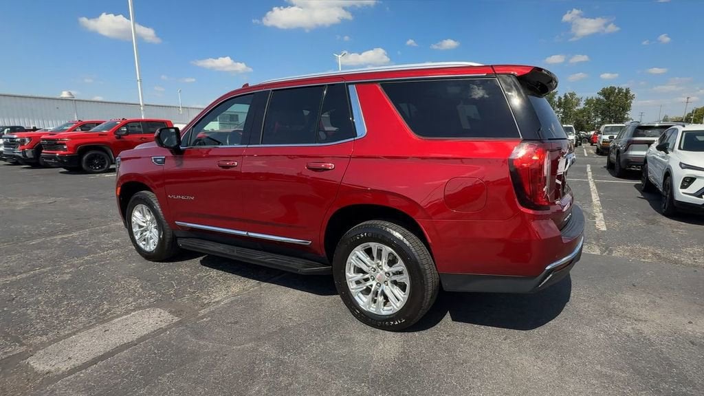 2023 GMC Yukon SLT
