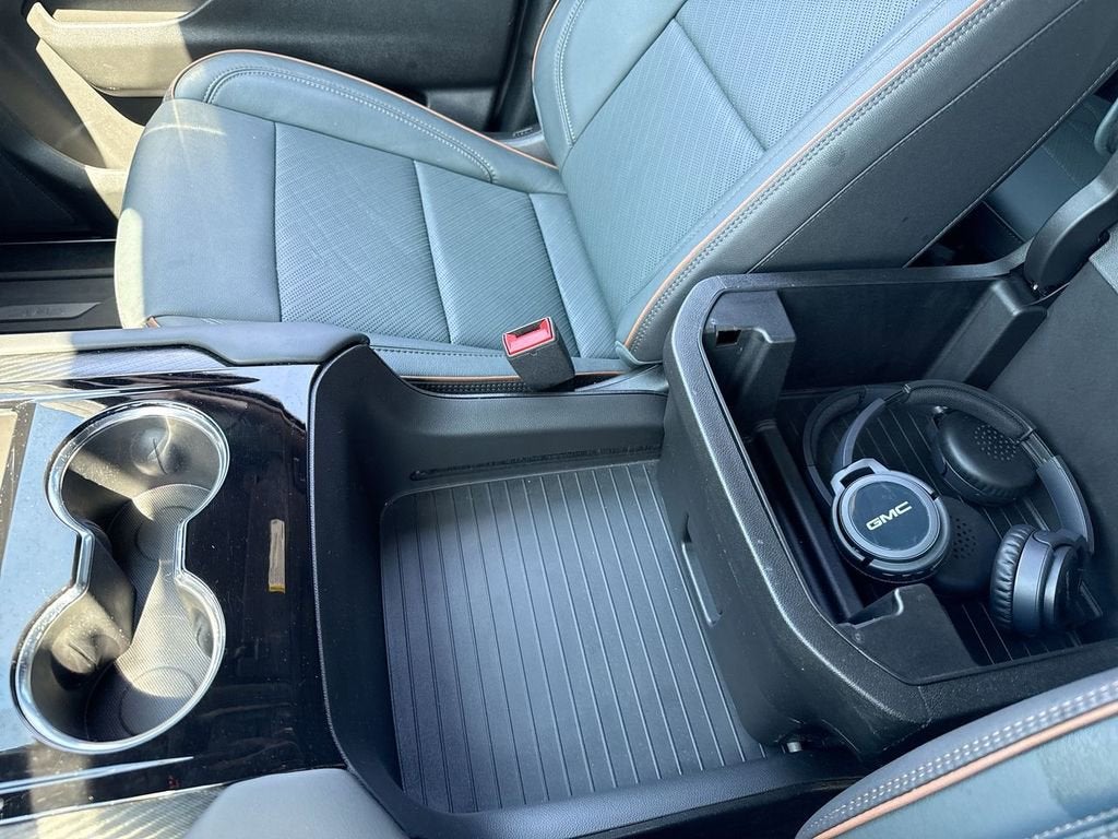 2025 GMC Yukon AT4