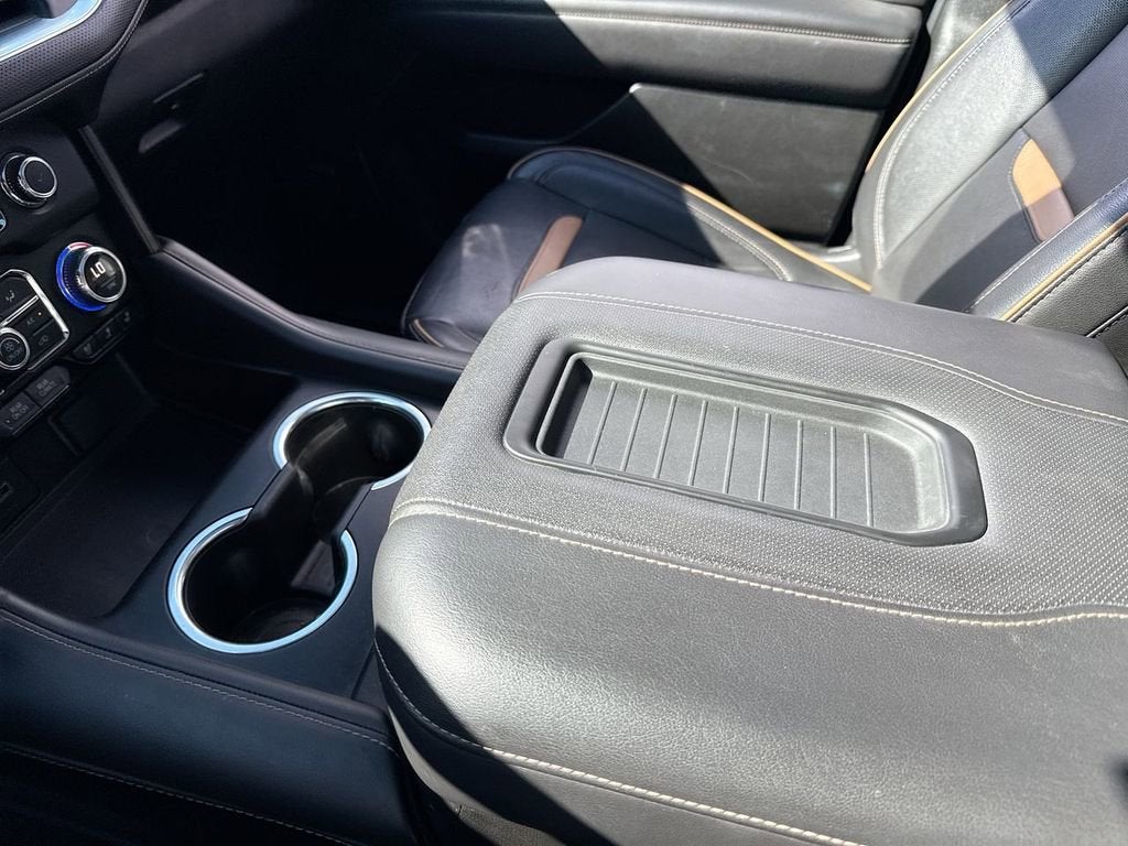 2022 GMC Yukon XL AT4