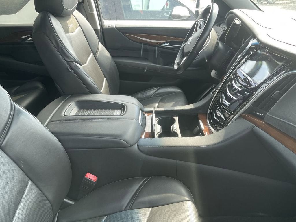 2019 Cadillac Escalade Luxury