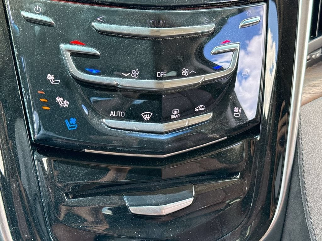 2018 Cadillac Escalade Luxury