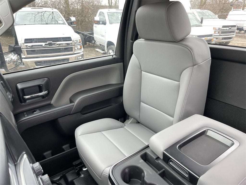 2024 Chevrolet Silverado 5500 HD Work Truck