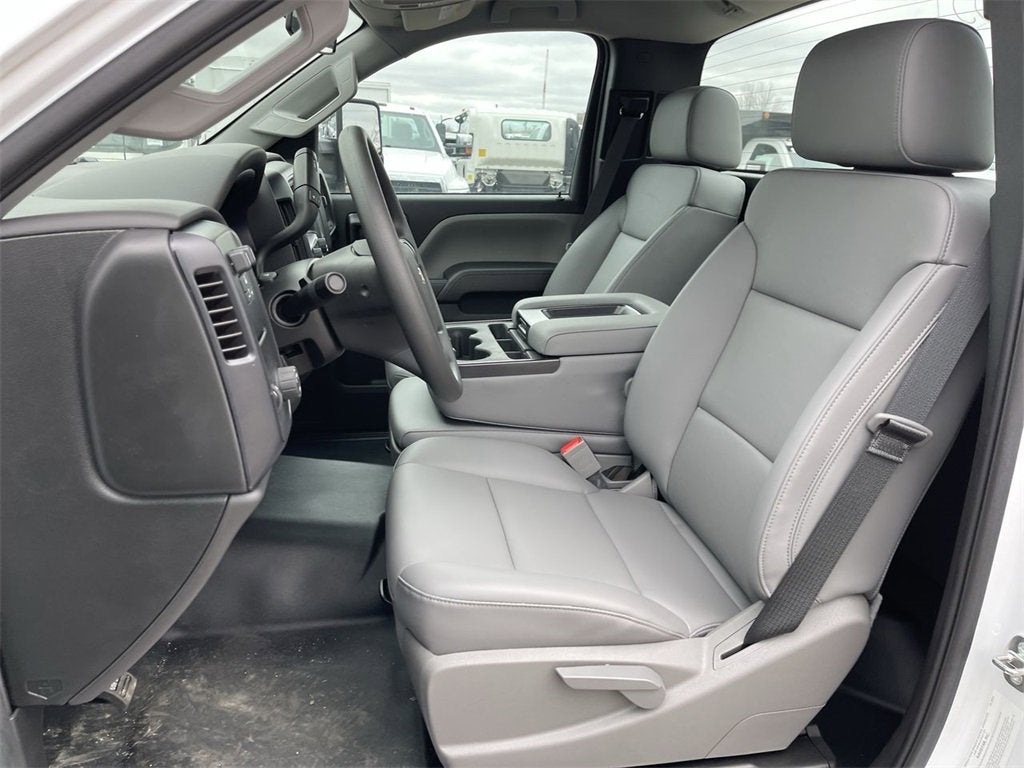 2024 Chevrolet Silverado 5500 HD Work Truck