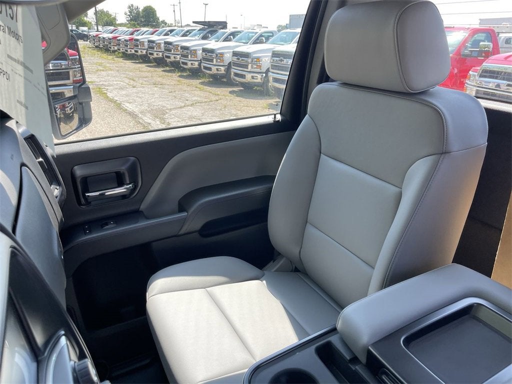 2024 Chevrolet Silverado 5500 HD Work Truck