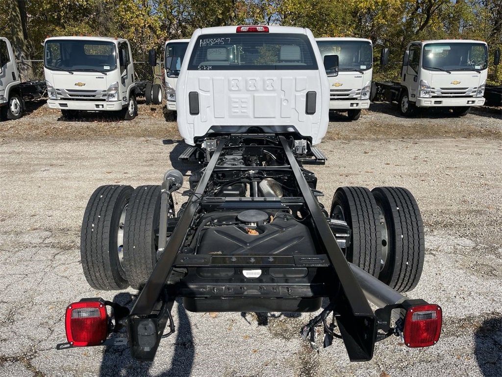 2024 Chevrolet Silverado 5500 HD Work Truck