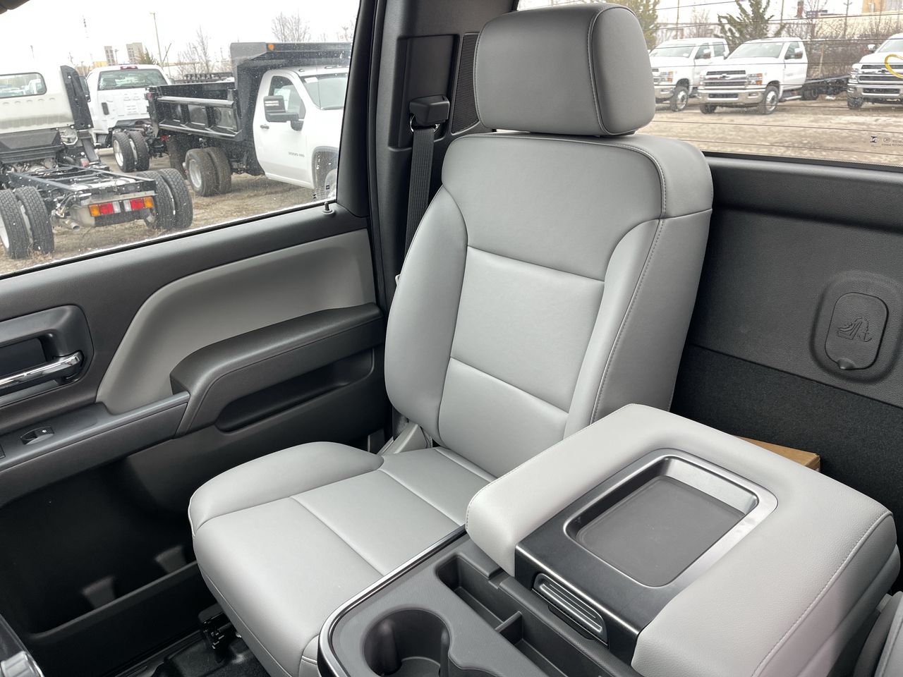 2024 Chevrolet Silverado 5500 HD Work Truck