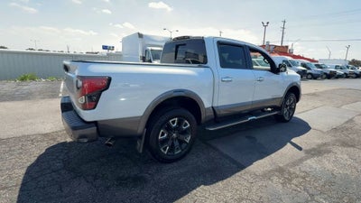 2021 Nissan TITAN Crew Cab Platinum Reserve 4x4