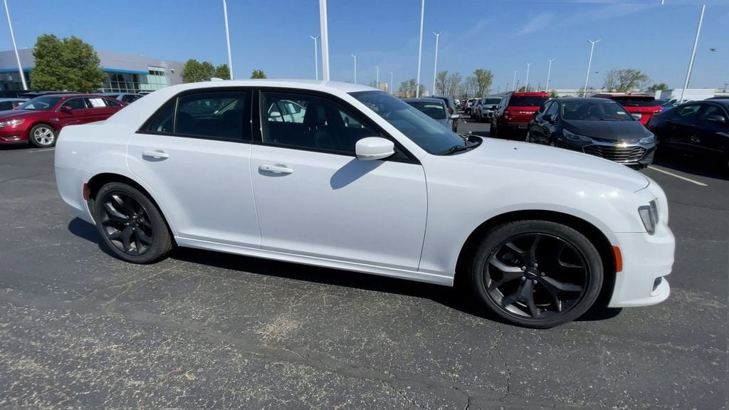2022 Chrysler 300 Touring L
