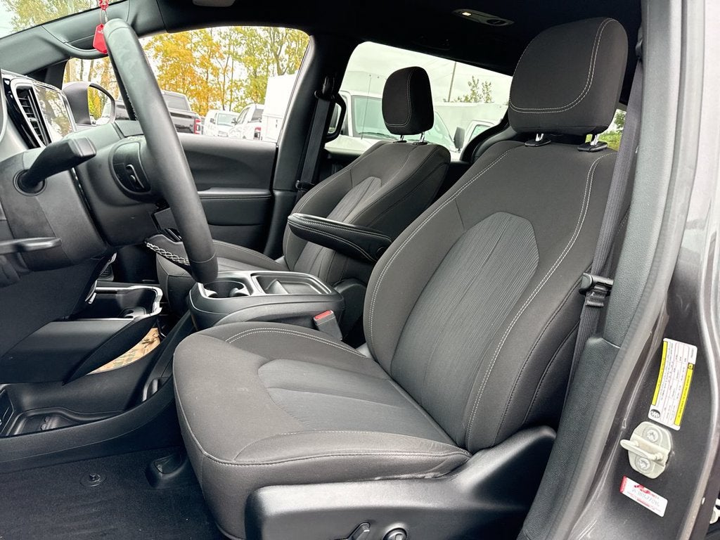 2023 Chrysler Pacifica Touring